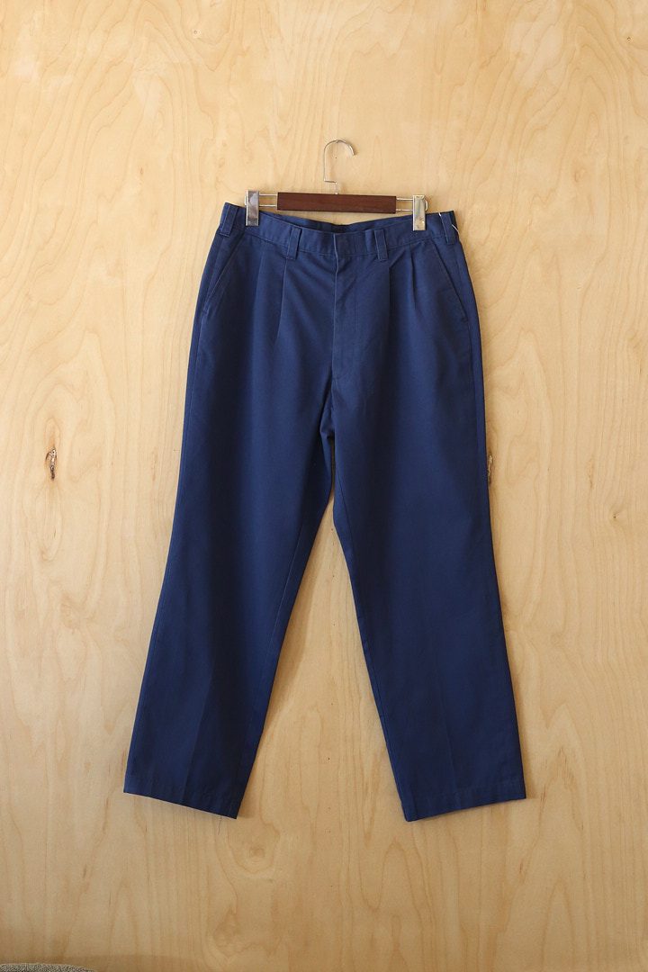 DH | Uniqlo Khaki Pants (32, Navy)