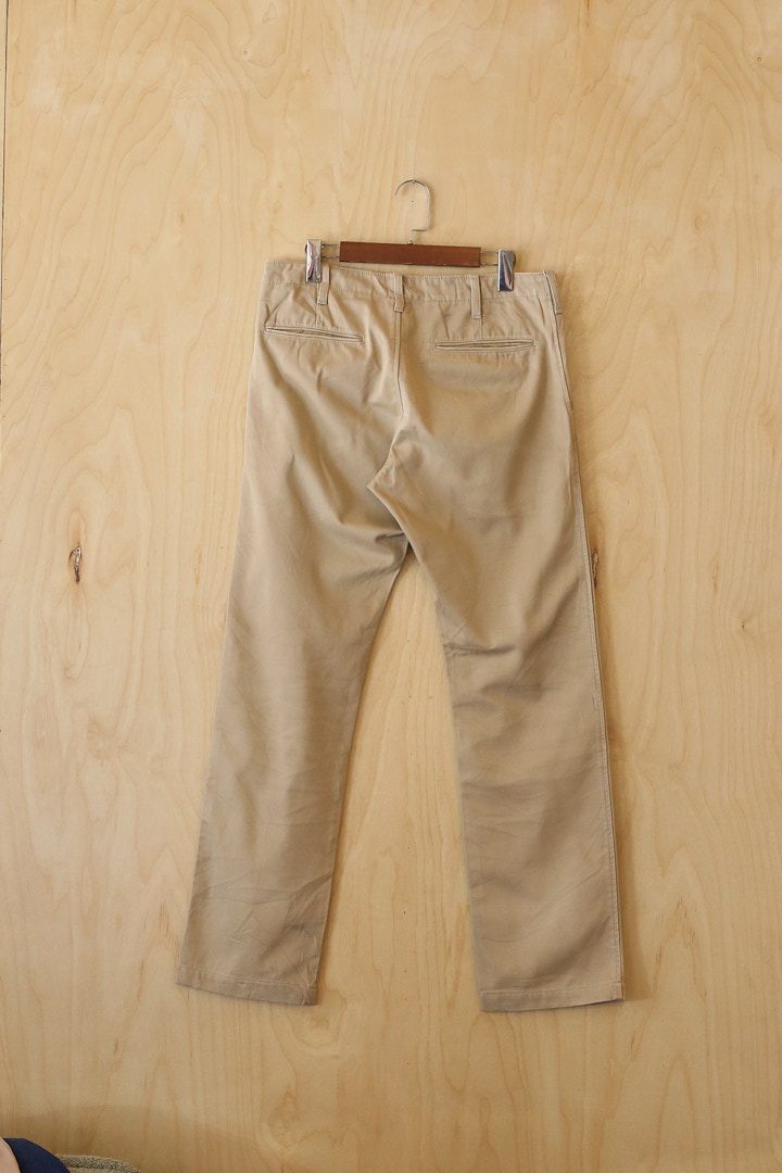 DH | Uniqlo Khaki Pants (34, Tan)