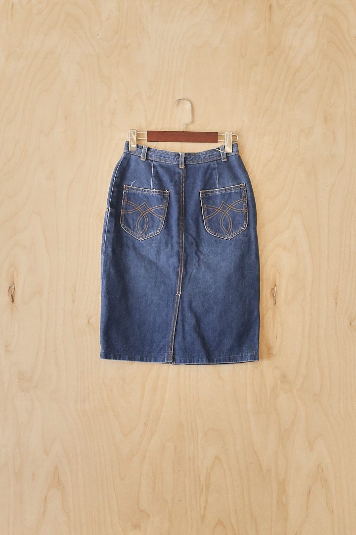 DH | Levis Denim Skirt  (26, Indigo )