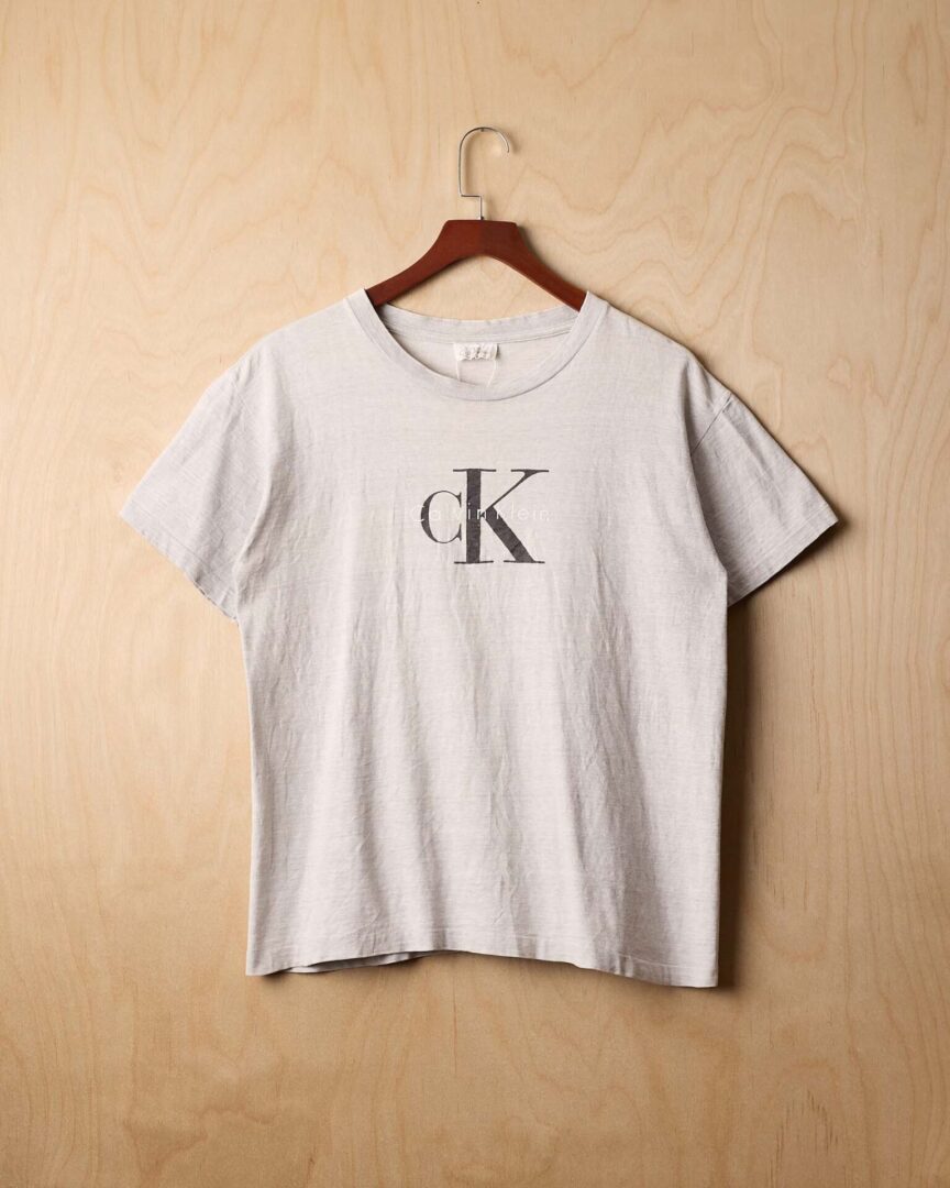 Calvin Klein T-shirt  (M, Grey)