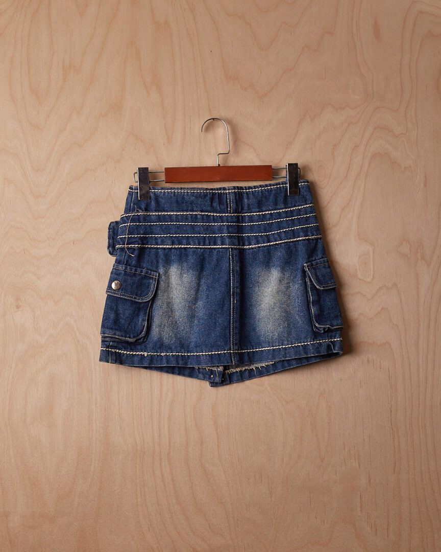 DH | Button Jean Skirt (26, Indigo)